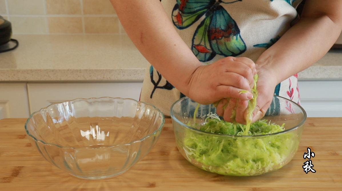 用面包糠做好吃的简单做法,1个萝卜