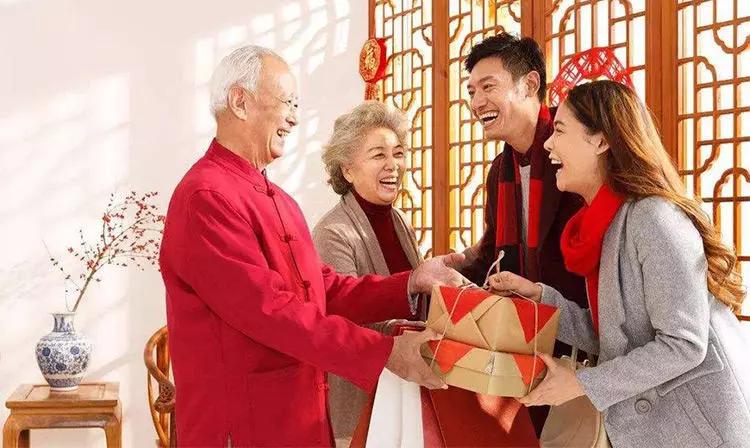 过年送礼的学问,春节送礼这4类最好别选