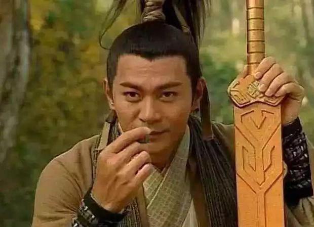 从刘德华接班人沦落到卖保险，58岁的江华如今怎样了