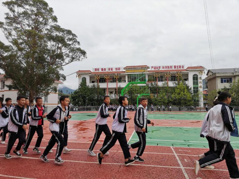 我们和20岁还在读6年级的00后聊了聊理想