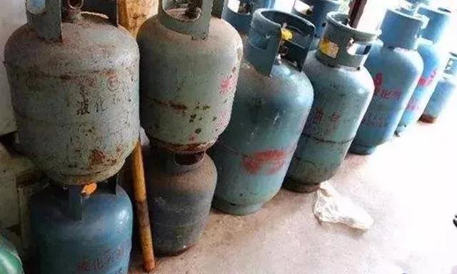 液化气罐泄漏怎么会爆炸呢,液化气罐泄漏爆炸的条件