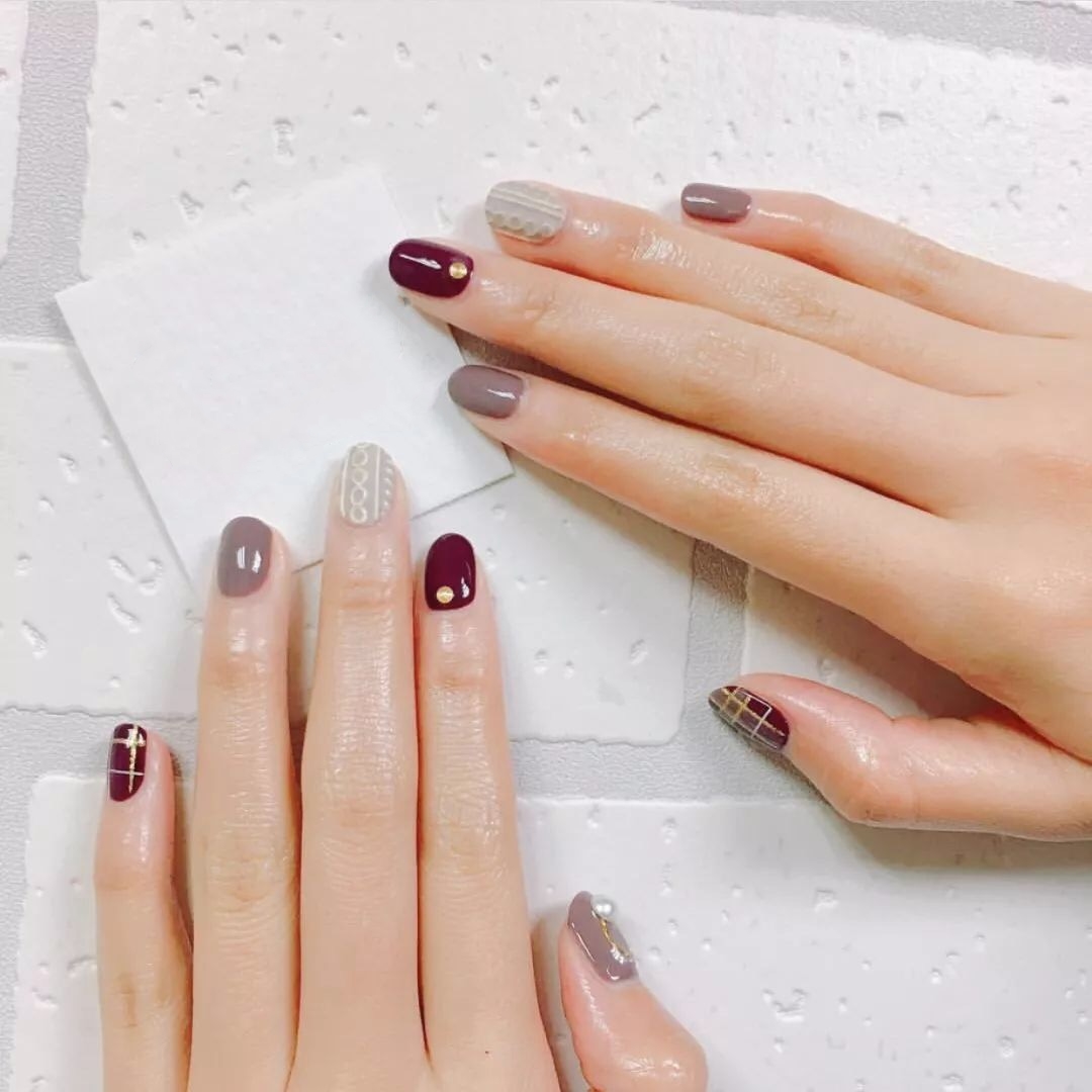 可爱又时髦的毛衣美甲教程，是时候给你的指尖换上“冬装”啦！