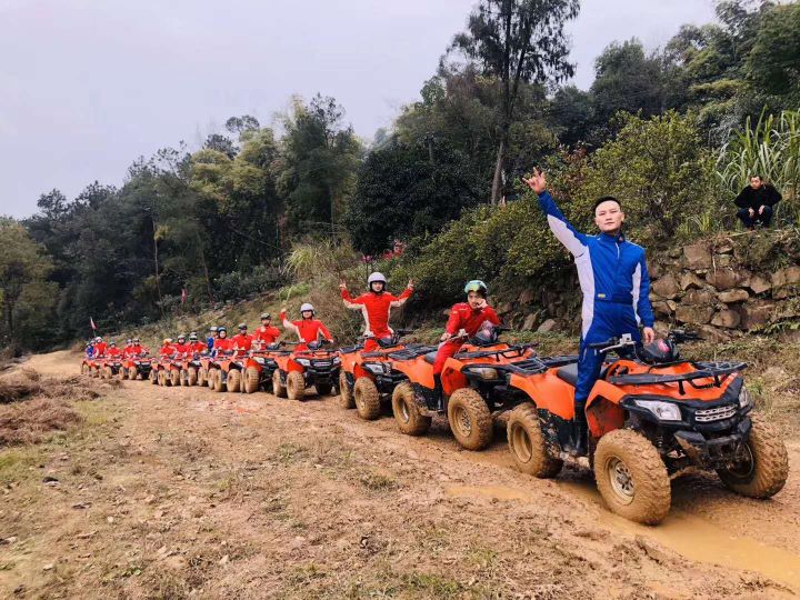 骑摩托去西藏感受沿途的风景,骑摩托去西藏感受沿途的风景视频