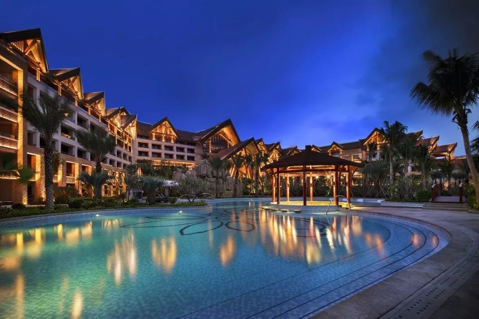 2019寒假“悦动锋尚”三亚浸入式足球游学冬令营招募开始啦！