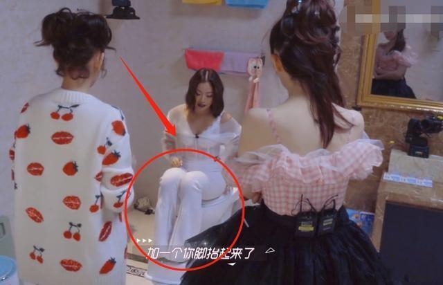 宋祖儿踢路人事件,曝光宋祖儿疑醉酒踢人