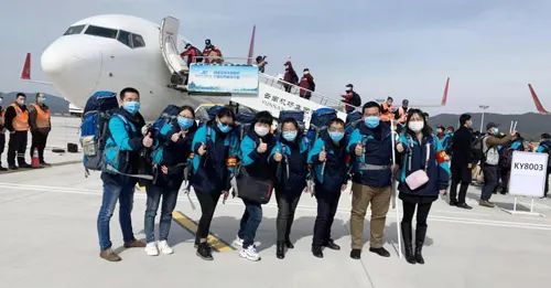 挺身担重任尽职为重症——记曲靖市第二人民医院重症医学科主任缪建章