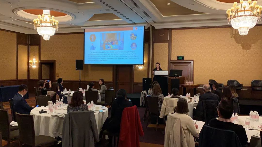 荣华记录,荣华记录生活