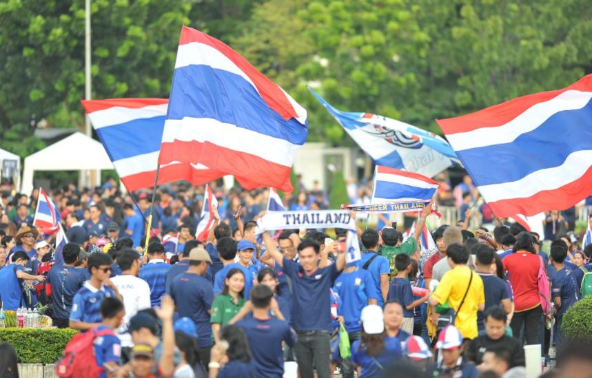 泰国足球狂欢,泰国球迷泰国vs新加坡