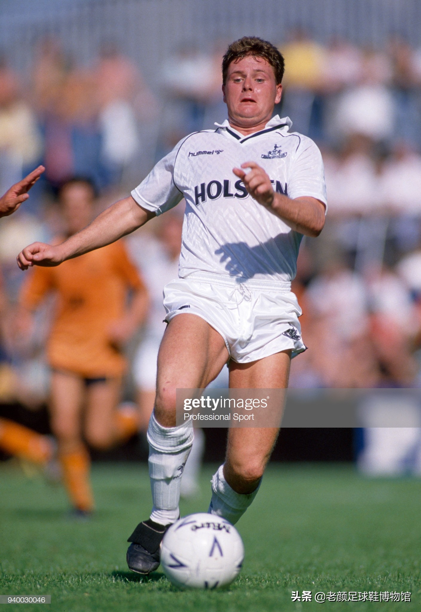 破产酒鬼的球鞋拍卖值6万，加图索的恩人名字成为香港路名