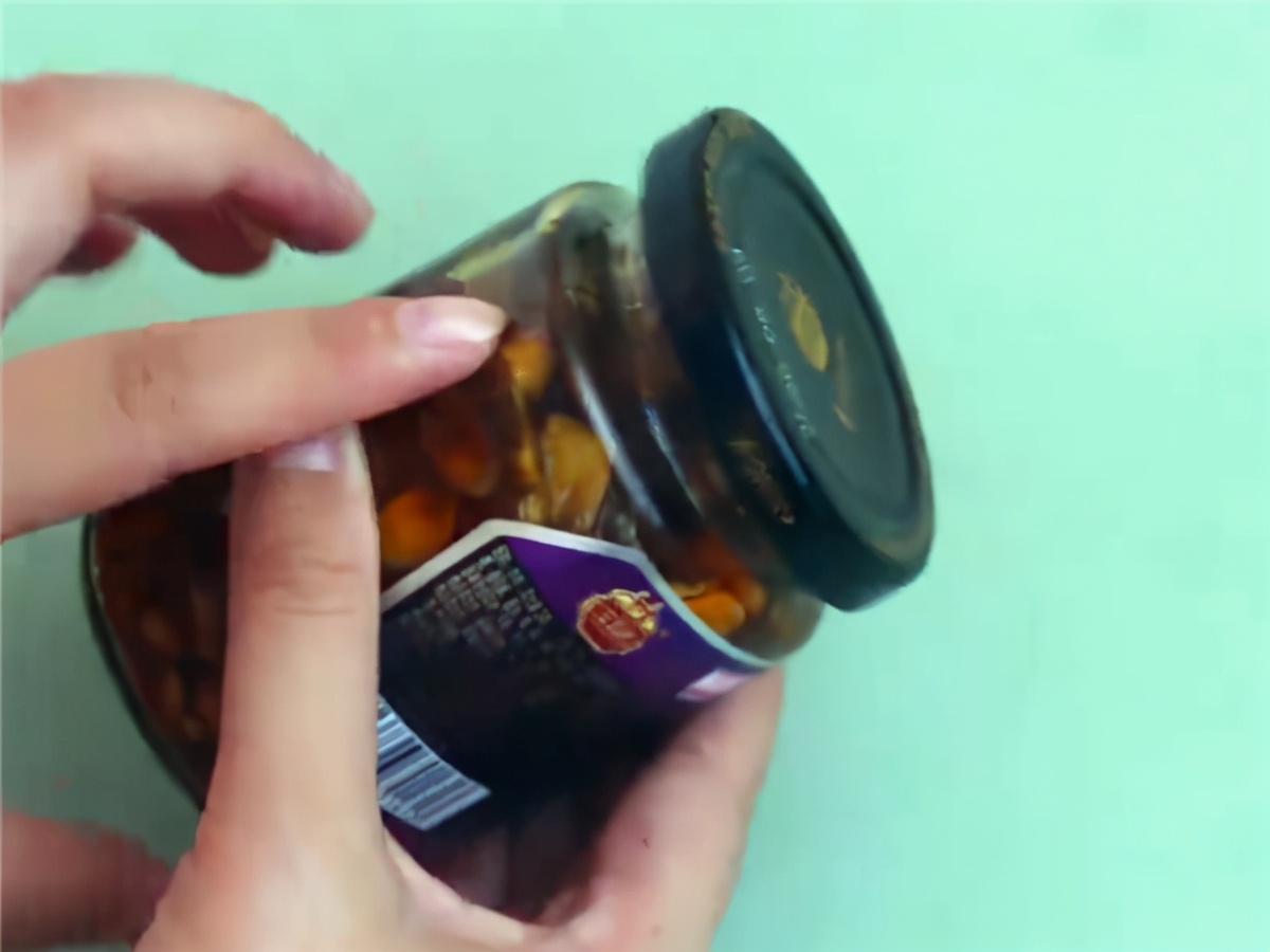 瓶盖太紧打不开怎么打,瓶盖太紧打不开