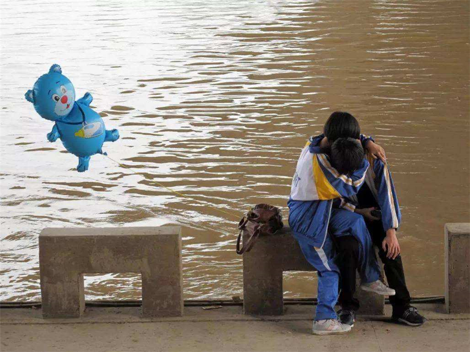 发现孩子有草莓印怎么劝孩子,孩子草莓印