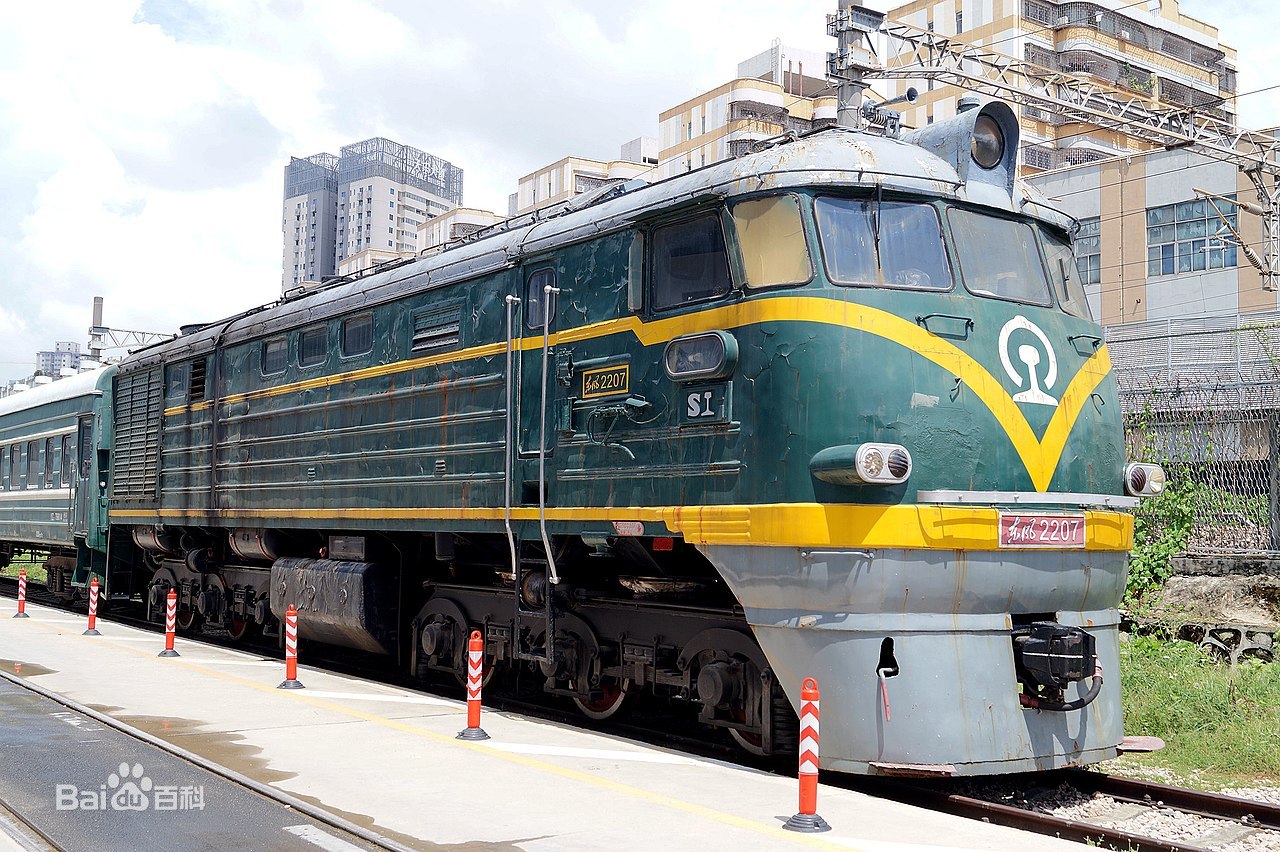 东风4型内燃机车进化史,中国东风内燃机车历史