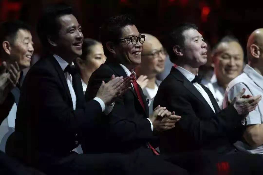 小刚铁了心拍手机2，杨颖抠图出演烂片，明星为了对赌协议有多拼