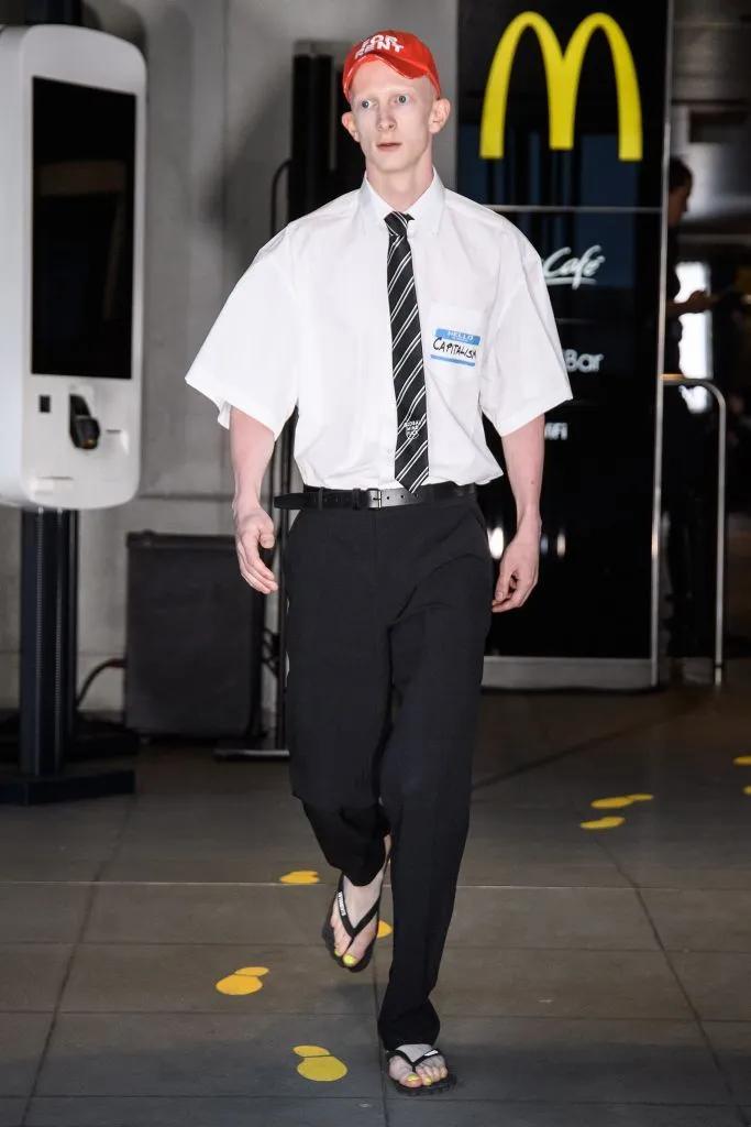 白衬衫是不是男人穿都好看,能把白衬衫穿得好看的男人