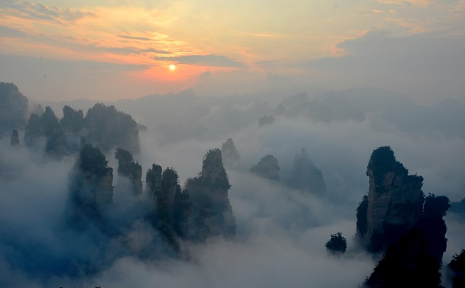 张家界天气预报15天准确旅游攻略,张家界凤凰古城芙蓉镇自驾游攻略