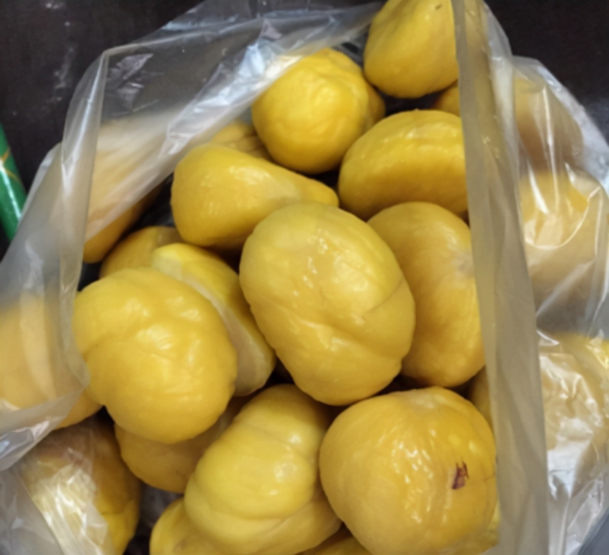 秋天捡了很多板栗怎么储存,秋天要多吃板栗