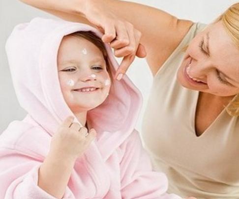 什么季节宝宝容易起湿疹,谁家宝宝长痱子了