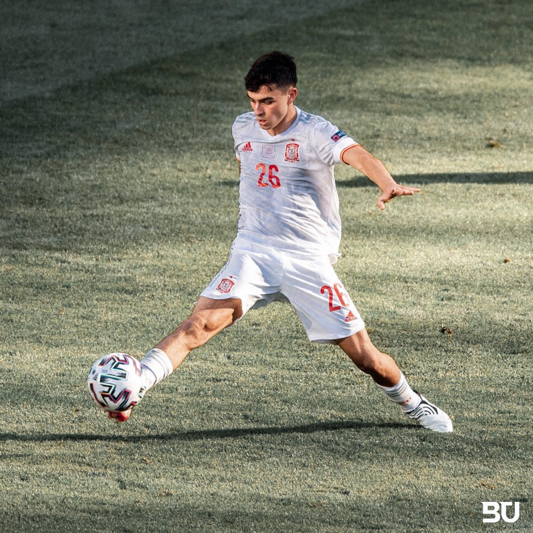 巴萨为何执意跟登贝莱续约,巴萨可以放弃登贝莱吗