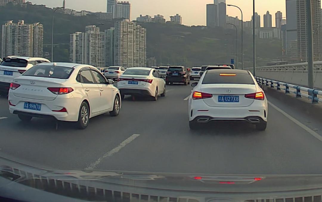 功能不同价格不同,功能相近的产品价格不同