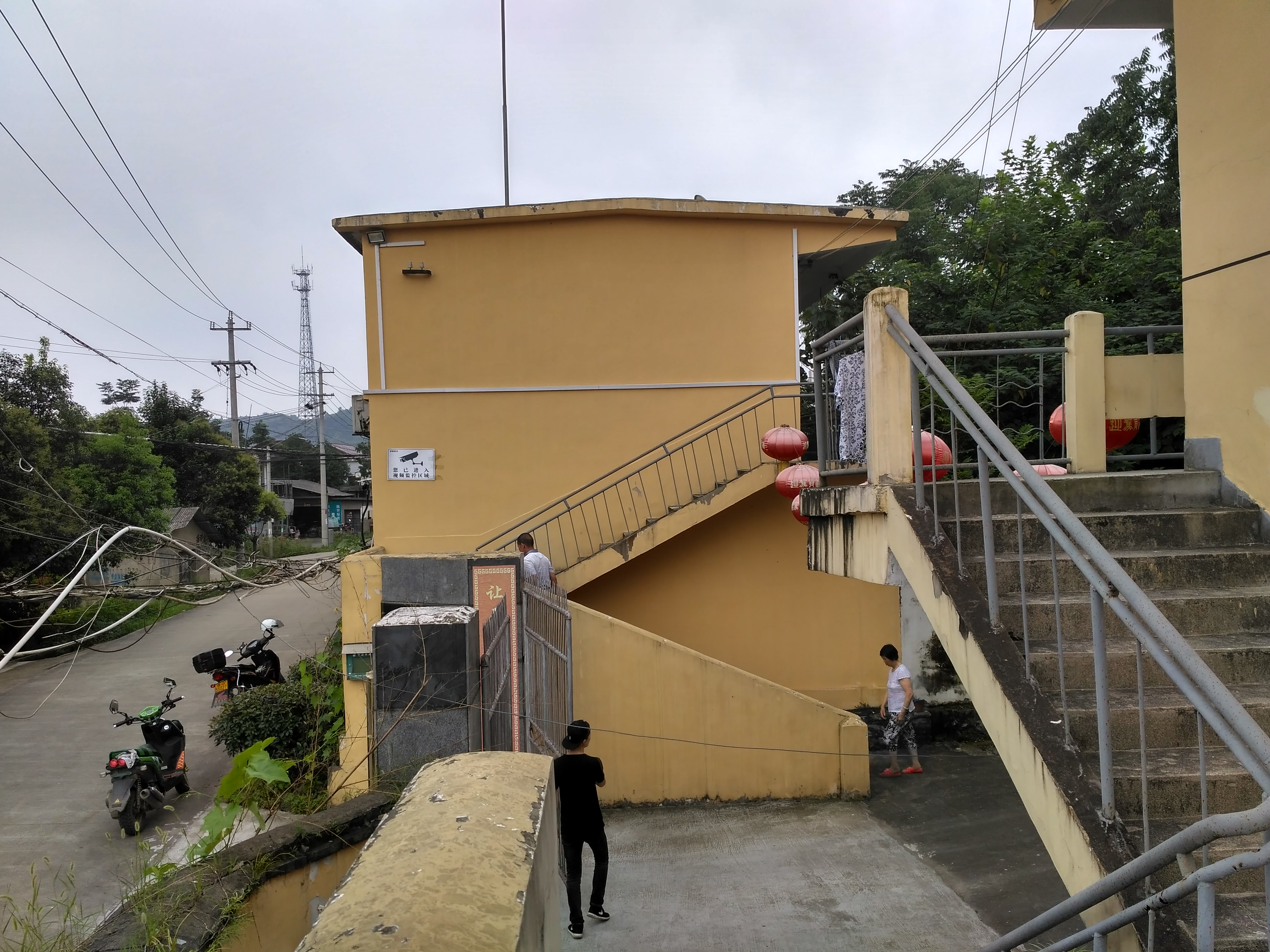 摩友一起骑行的视频,与摩友一起川藏