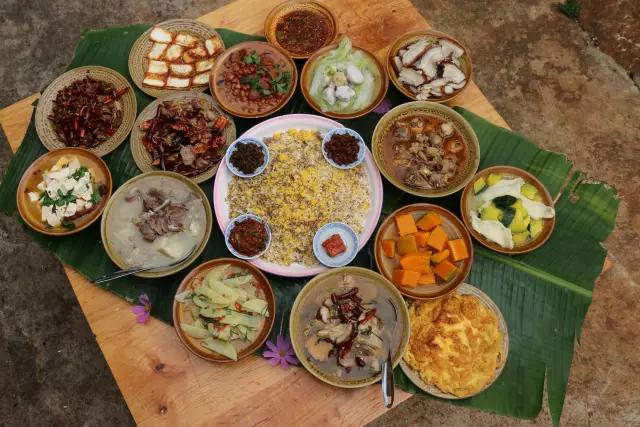 峨山彝族自治县彝家八大碗,石林彝人第一村美食