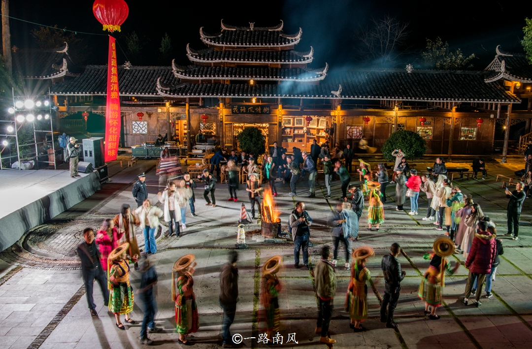 湖南怀化大山深处隐藏一座瑶寨，姑娘美丽热情又大方