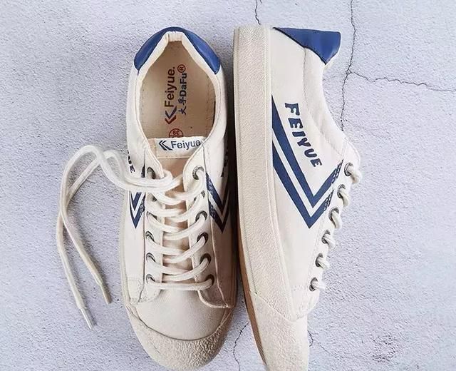 新款易烊千玺同款鞋,易烊千玺国潮同款鞋