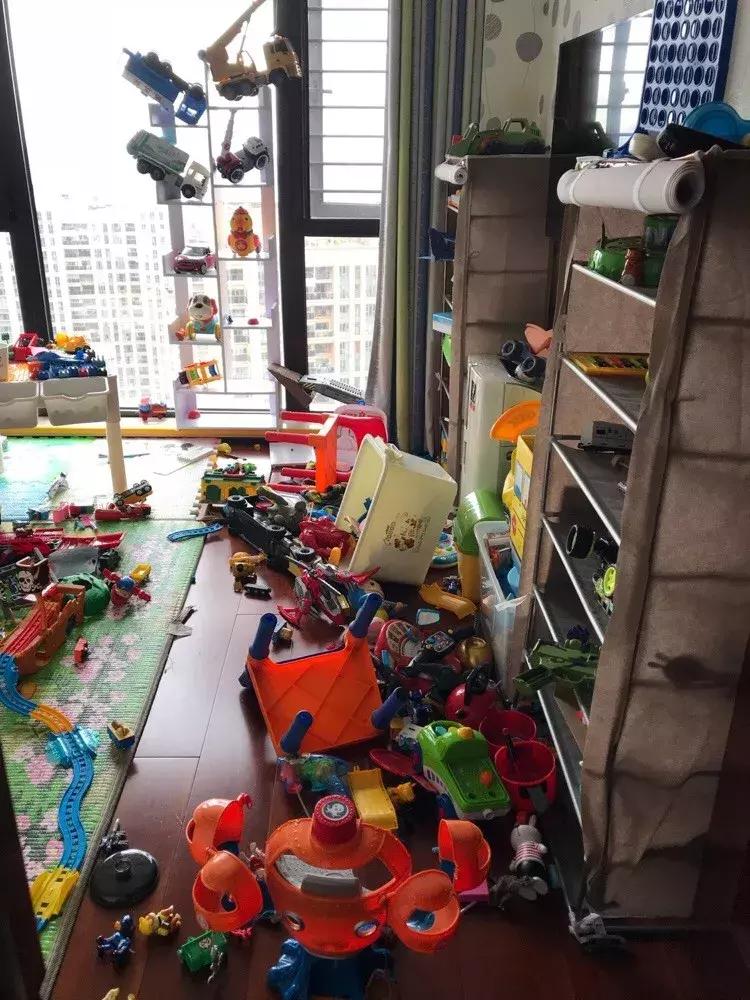 妈妈晒出家里的十二个女儿,妈妈晒出两个女儿