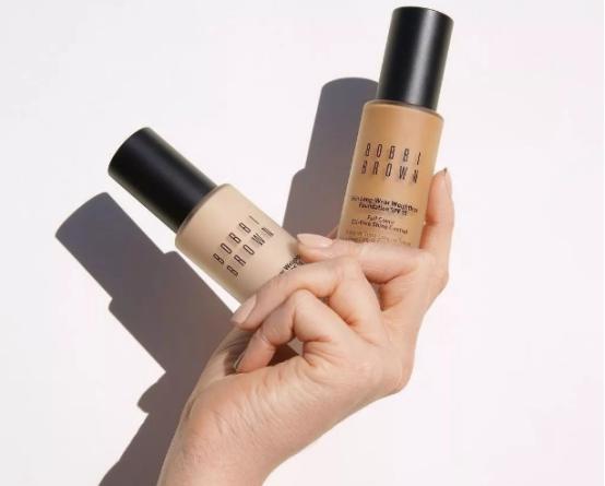 粉底液芭比波朗测评,阿玛尼和芭比波朗粉底液哪个好用