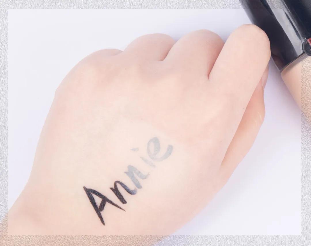 8小时实测11瓶网红粉底液，干皮、油皮、痘痘肌照着买就对了！