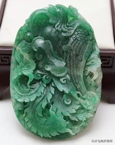 河南南阳卖的缅甸翡翠是真的吗,翡翠和南阳玉价格