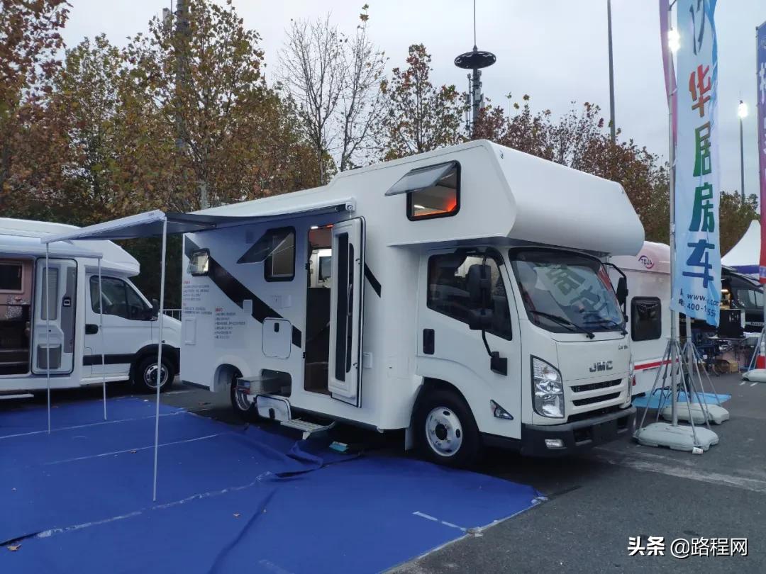 华居江铃轻卡房车,江铃700匹轻卡房车