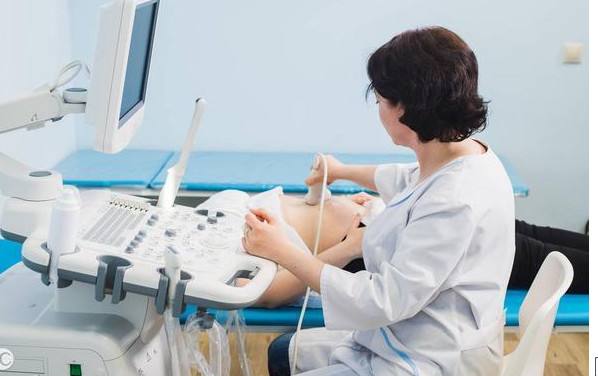 孕妇用孕妇枕头侧睡会压到宝宝吗,双胞胎孕妇侧睡会压到宝宝吗