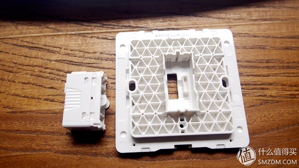 无边框开关插座,无边框开关插座拆解