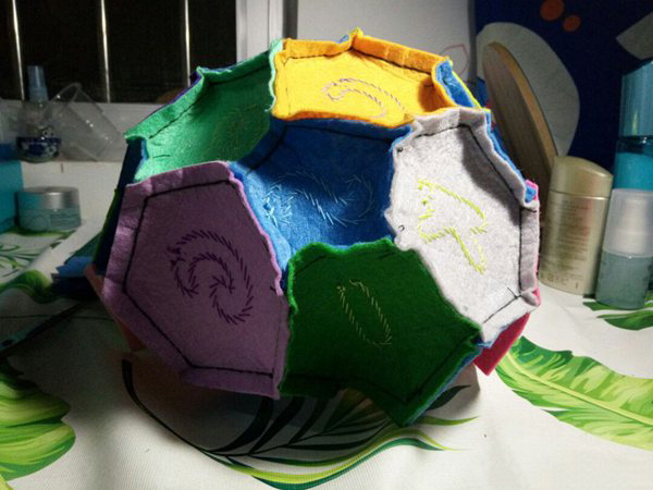 不织布足球平面图,布艺足球的做法图解