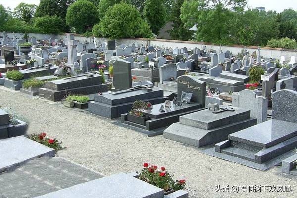 火化后再土葬要不要骨灰盒,火化后骨灰盒可以回乡土葬吗