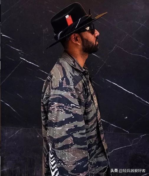 迷彩酷炫风,10年前的武警迷彩虎斑迷彩
