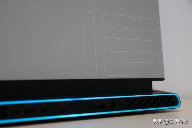 外星人m15r3顶配深度评测,外星人笔记本测评m15r3官翻机