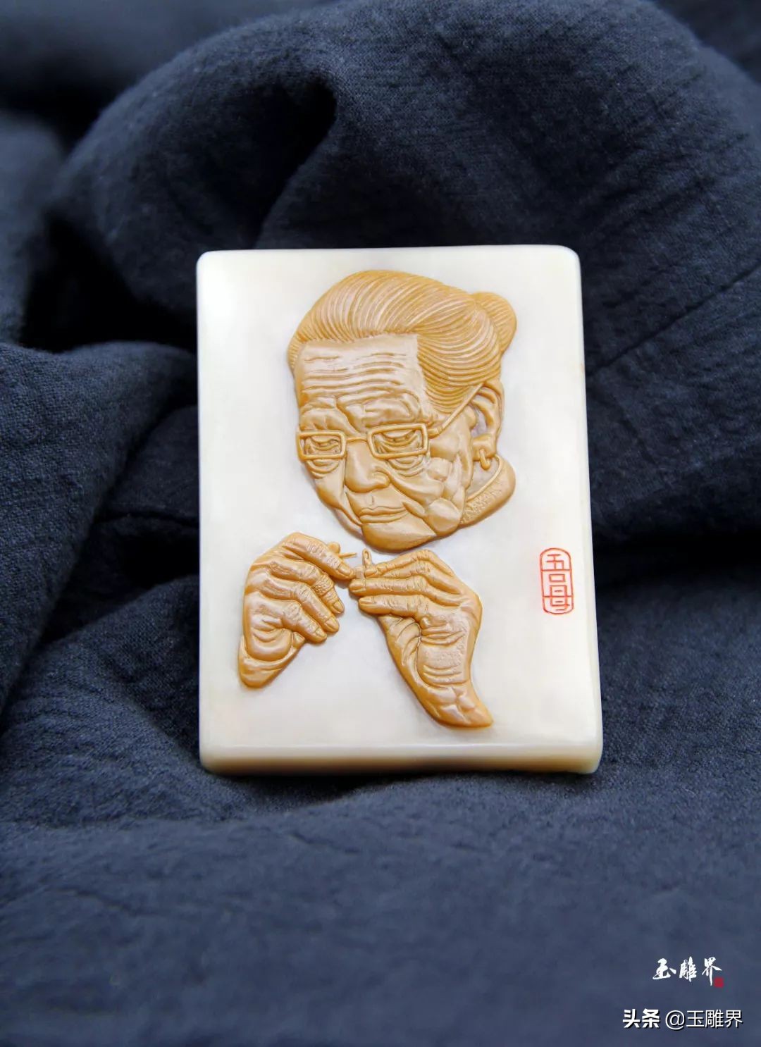 时间都去哪儿了？玉雕师琢出人间温暖，看哭了