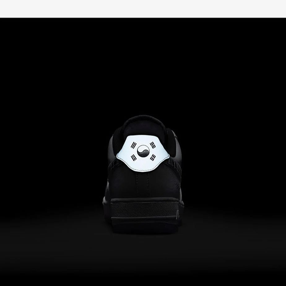 nikeairforce1蓝丝绸搭配,nikeairforce定制配色