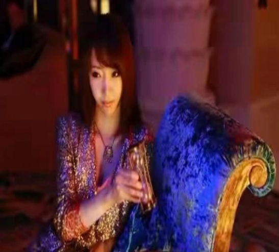 她是清朝后人却从不接清宫戏,她是爱新觉罗家族后裔