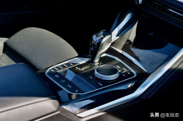 最新宝马4系敞篷款试驾,全新宝马4系敞篷版太拉风了