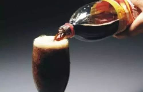 牙齿长白点到底是不是脱矿,牙齿出现白点该怎么办