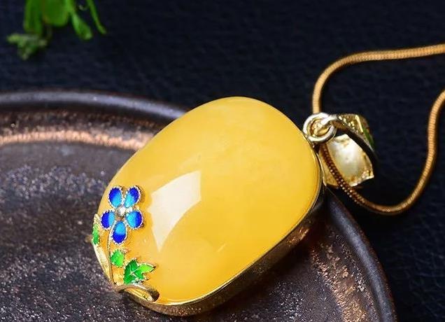 鸡油黄越戴越脏?有人说是假货