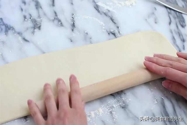 炸油条怎么做酥脆不用泡打粉,家中最简单炸油条方法不用泡打粉