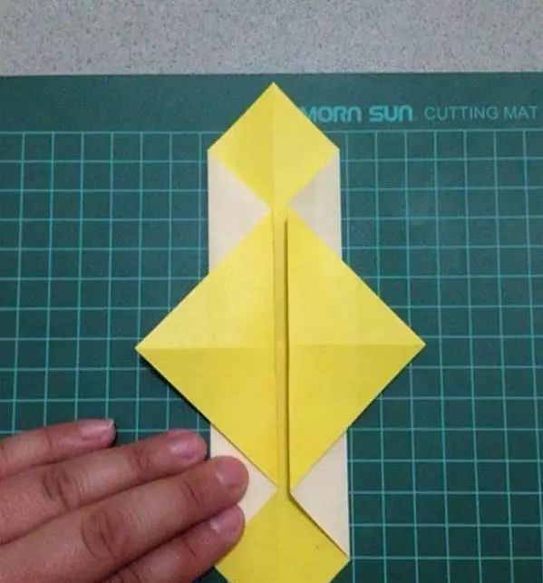 迎接新年的剪纸灯笼,做灯笼来点过年的气氛吧