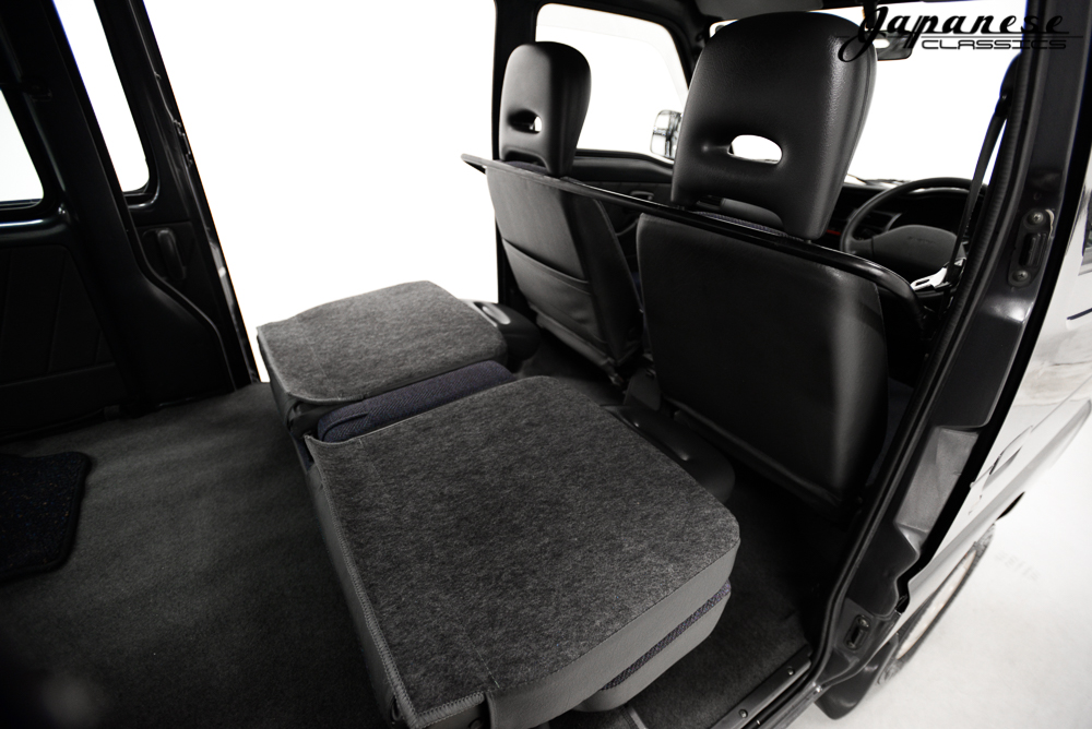 谁说面包车都得破破烂烂？这台93年二手铃木开瑞就精致的让人喜欢