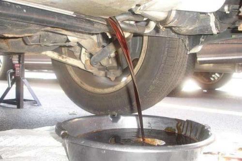 养猪用废机油好吗,废机油能给猪治什么病