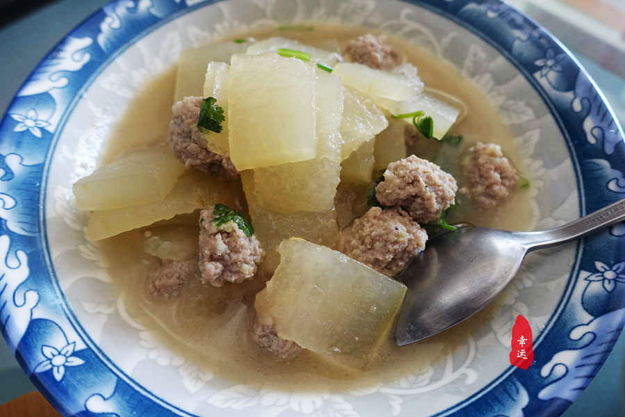 老两口三天的正午饭，荤素合理搭配，吃着顺口不觉单调