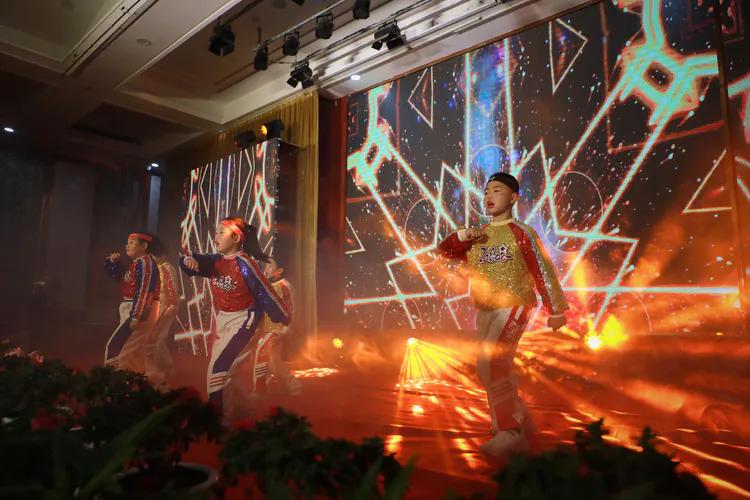 仁爱以柔克刚,仁爱传递